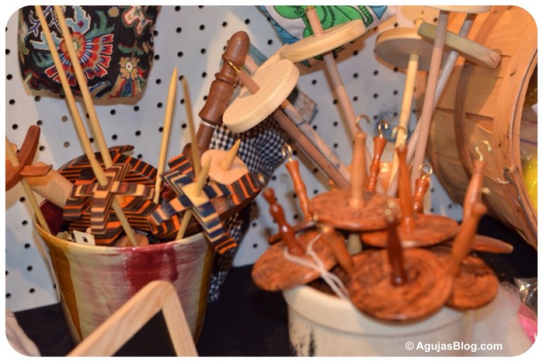 Turkish and top whorl drop spindles from Heritage Arts. (www.heritageartstexas.com)