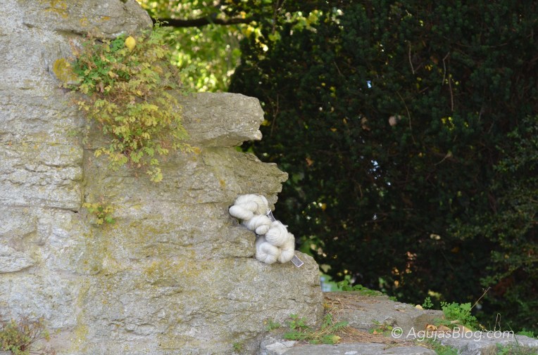 Botanical Gardens - Undyed Wool 2